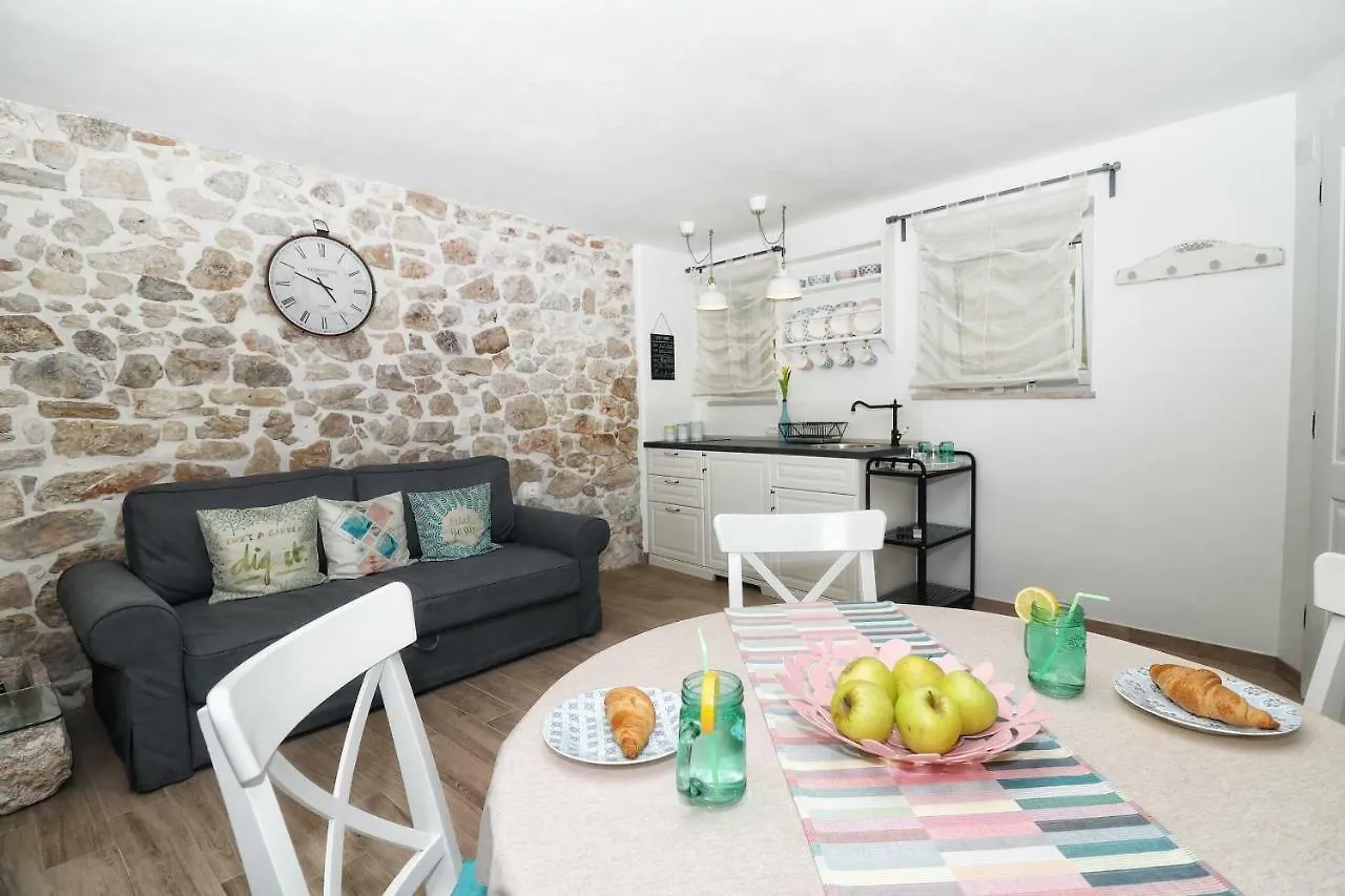 Cozy Apartment Mari Rovinj