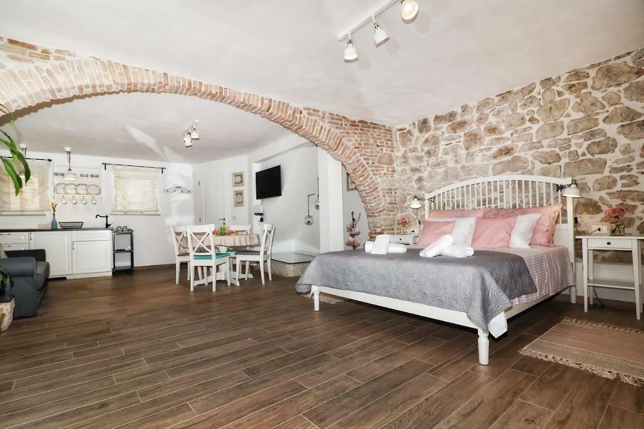 Cozy Apartment Mari Rovinj