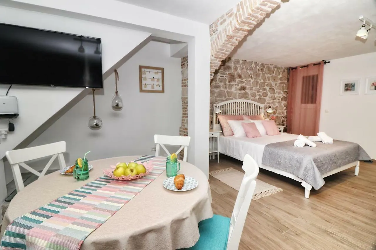 Cozy Apartment Mari Rovinj